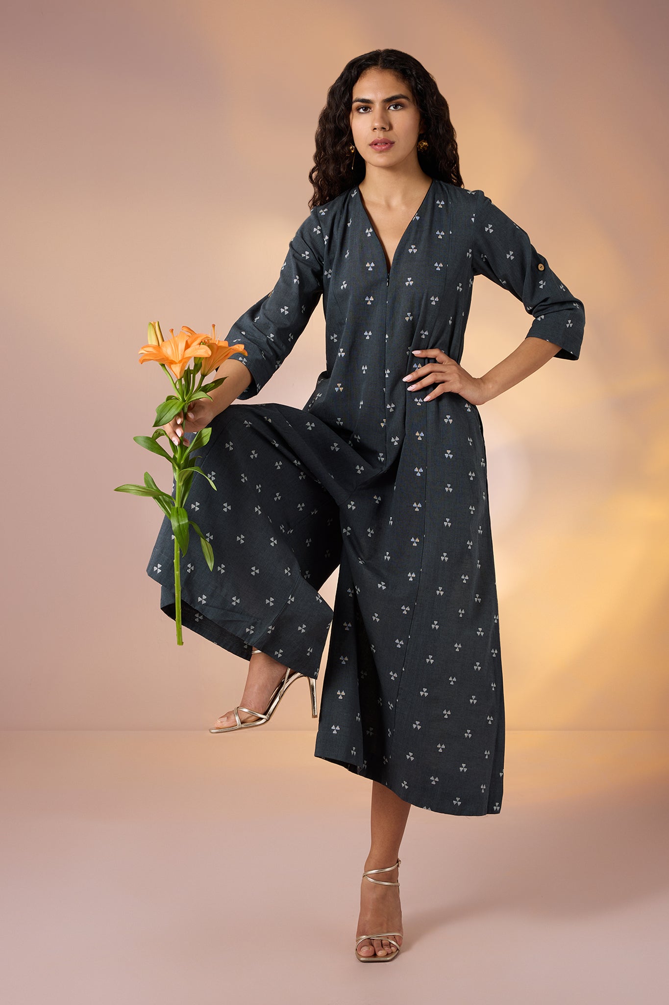 Maati Craft Gulabi Prism Grey Front Zipper Cotton Jumpsuit with Pockets & Sleeves