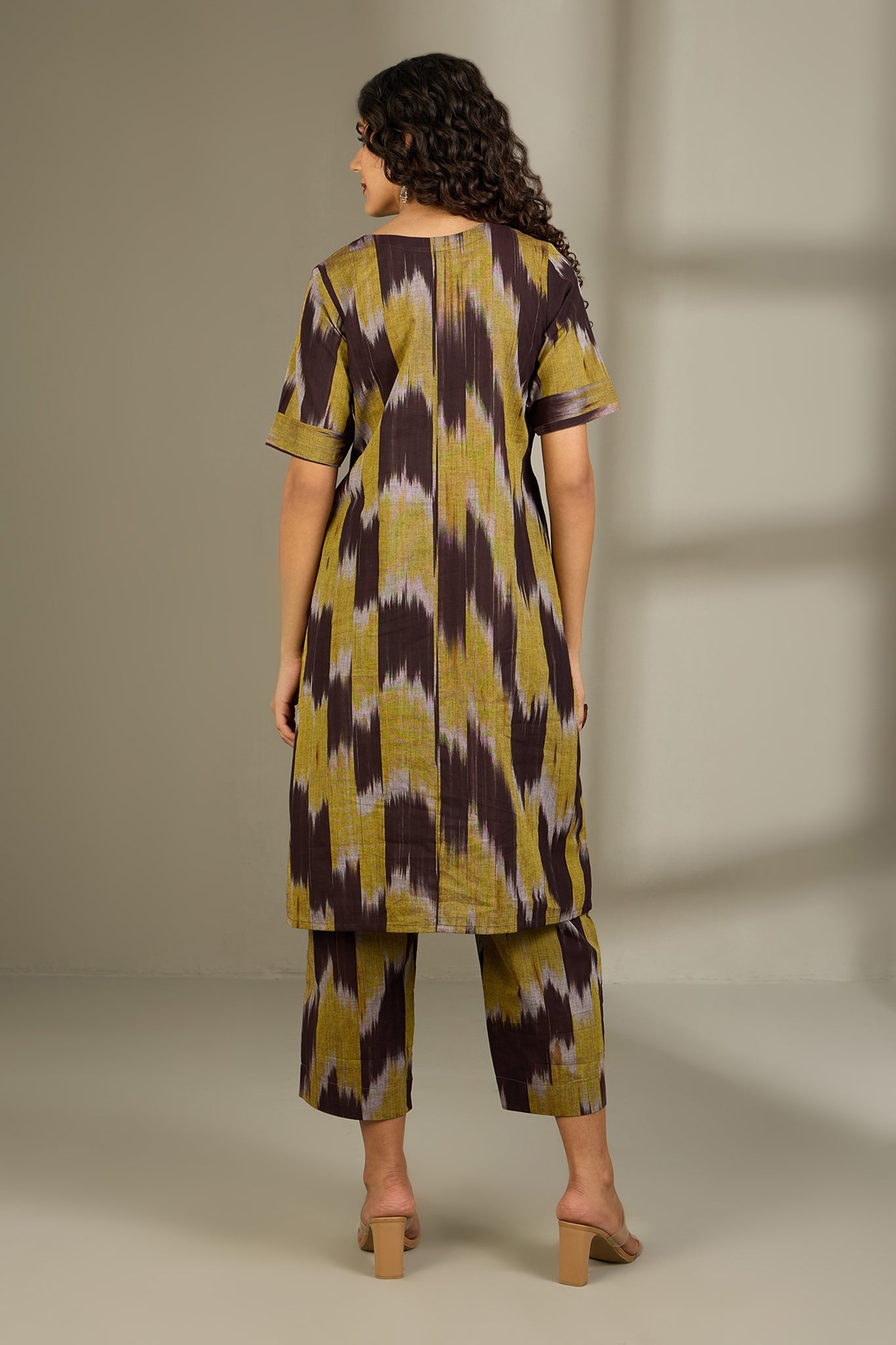 Maati Craft Co-ord Set Earthen Gold Round Neck Kurta (set of 2)