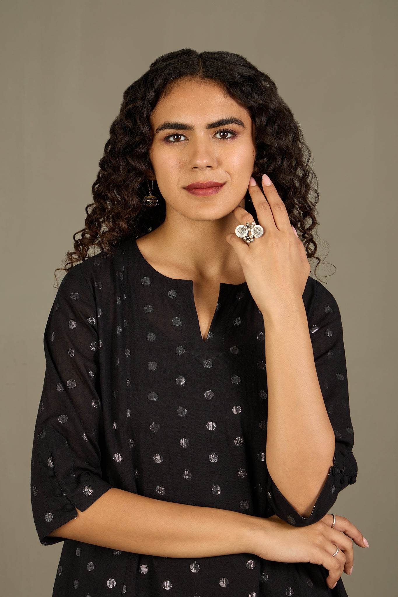 Maati Craft Obsidian Spark Asymmetrical Hemline Kurta