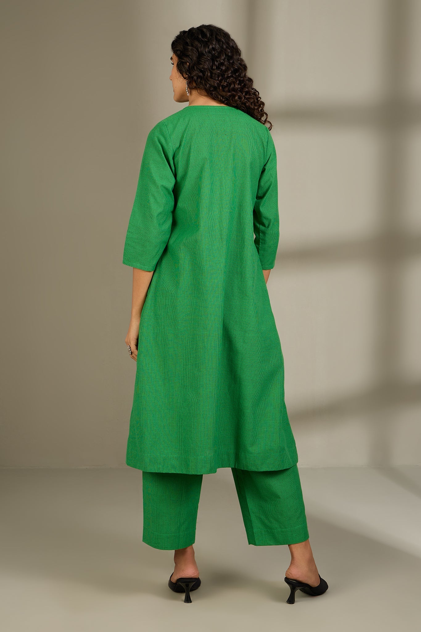 Maati Craft Co-ord Set Verdant Plumage Smocked Yoke Kurta & Pants