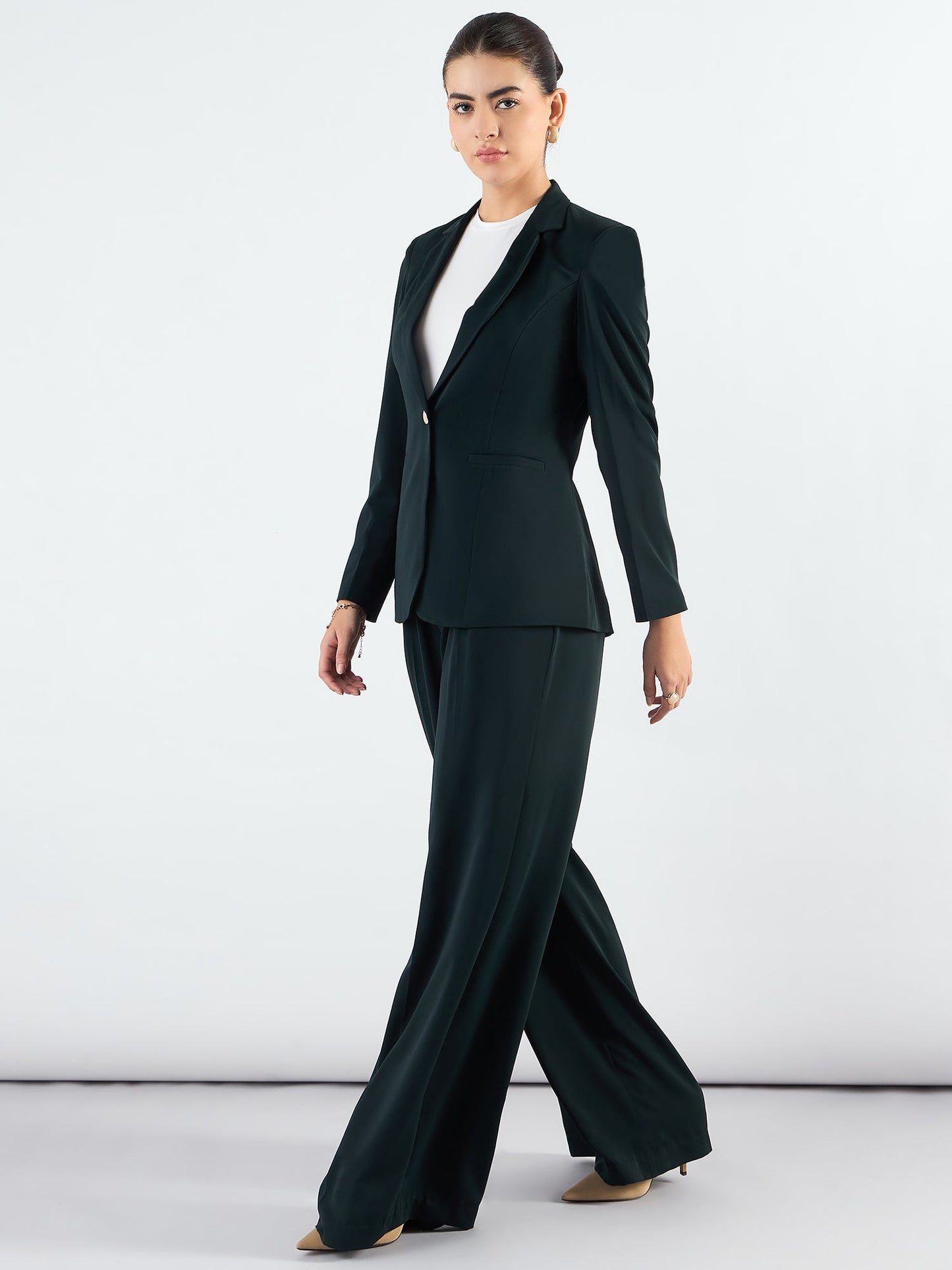 PowerSutra Green Classic Notched Lapel Tailored Fit Blazer Paired With Trouser In Stretchable Fabric