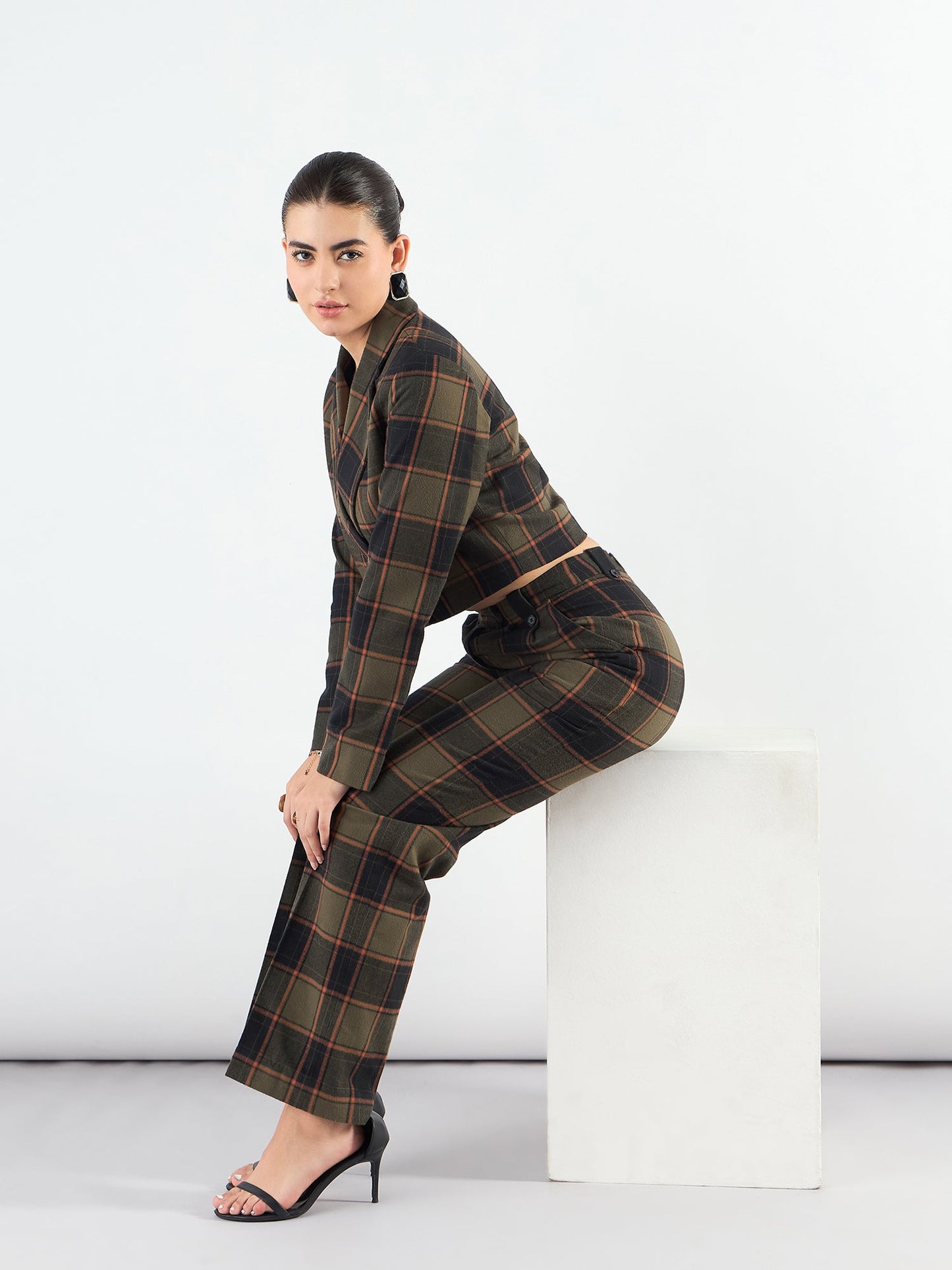 PowerSutra Notched Lapel Checkered Warm Crop Blazer With Trouser