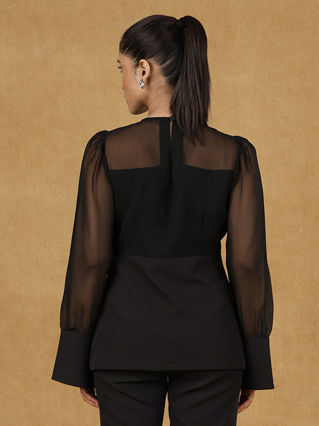 PowerSutra Black Gather Detail Top