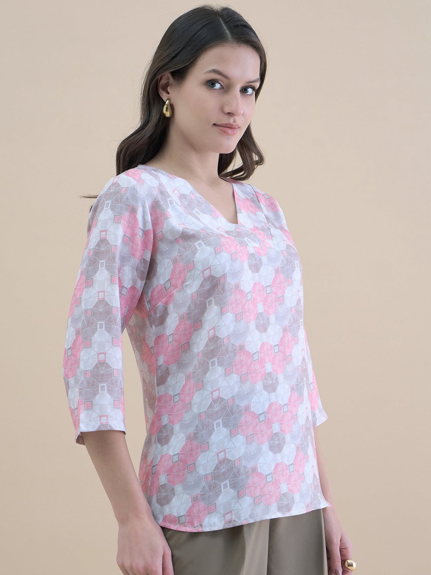 PowerSutra Geo-print V-neck loose fit women casual top