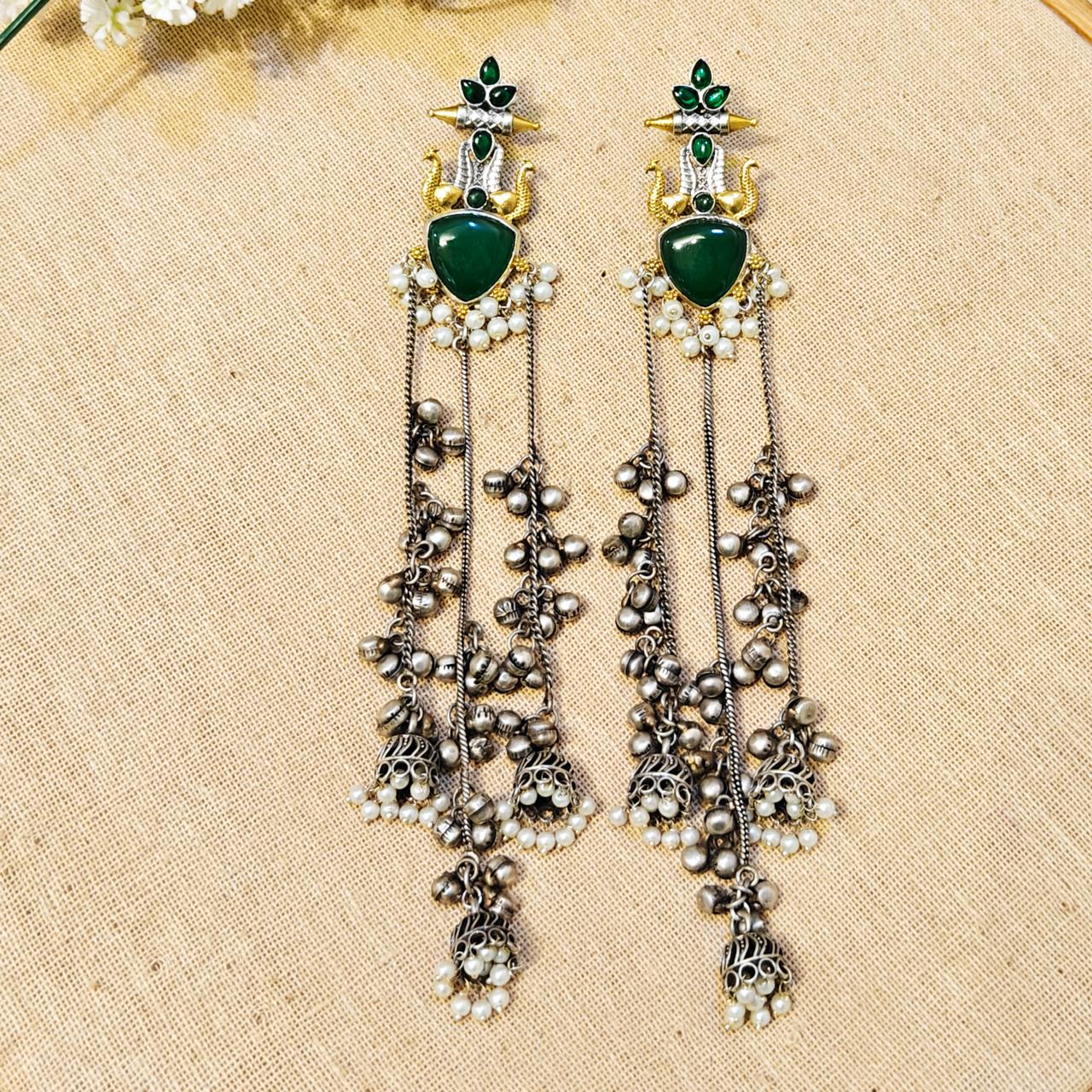 Mrinal Look Alike Dual Tone Stone Earring