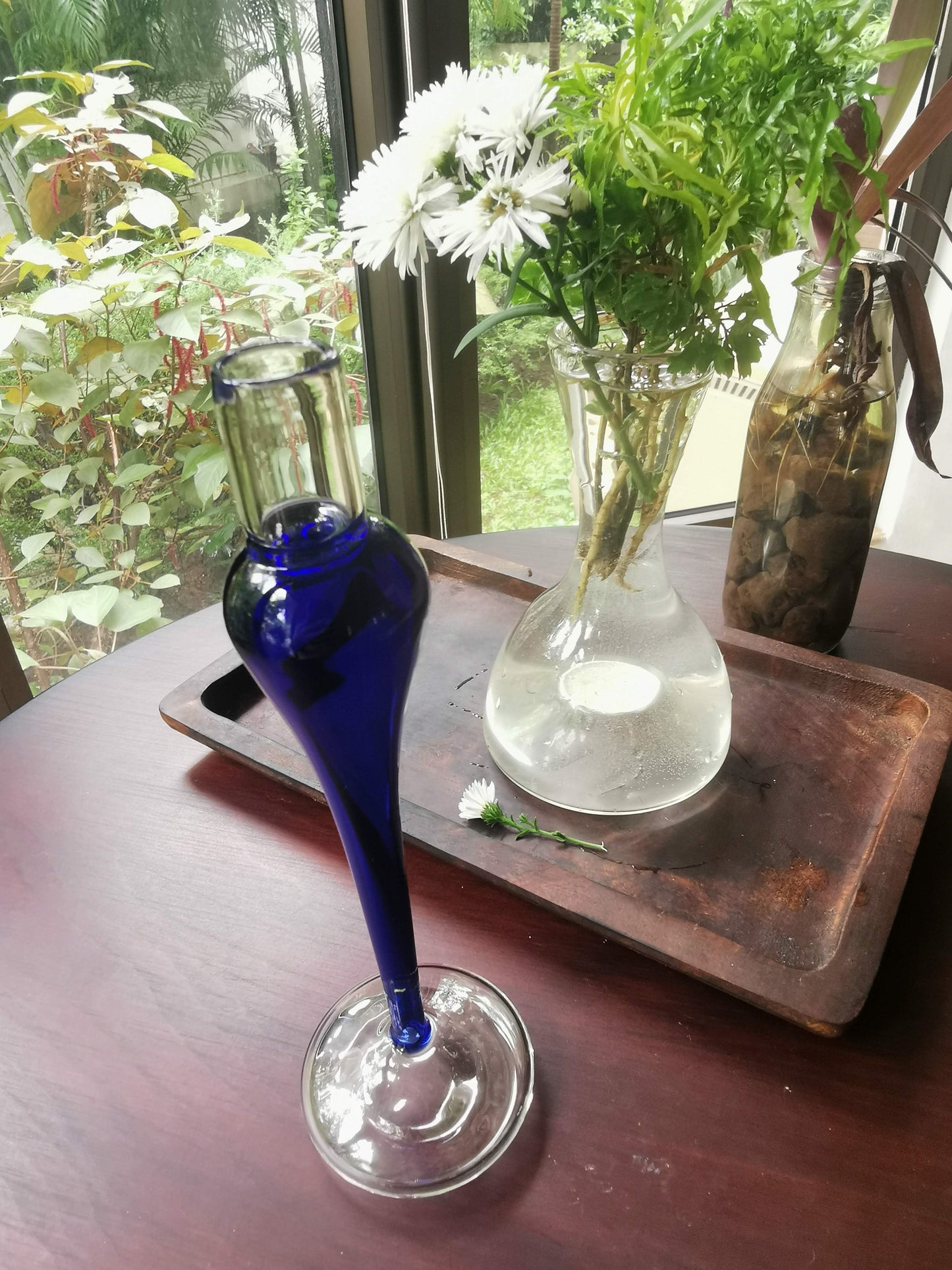 Elegant vintage glass candle holder - Brilliant Blue