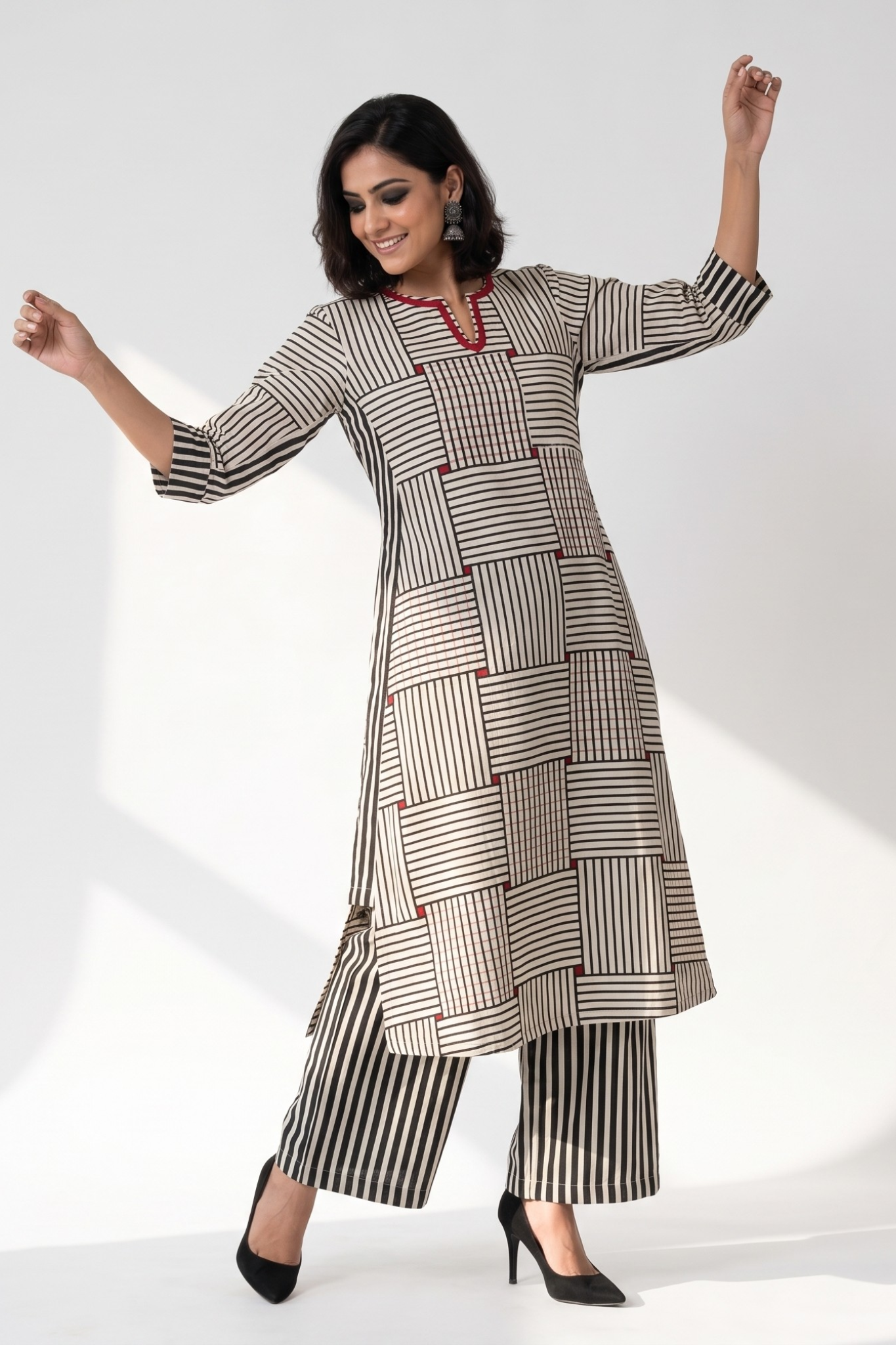 Lattice Carnation Cotton Long Kurta Top With Side Twist