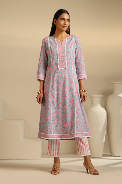 Murraya Blue Hyacinth Floral Kurta Set of 3