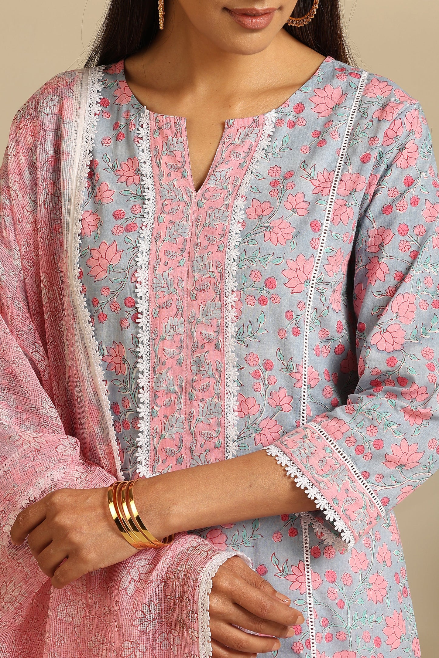 Murraya Blue Hyacinth Floral Kurta Set of 3