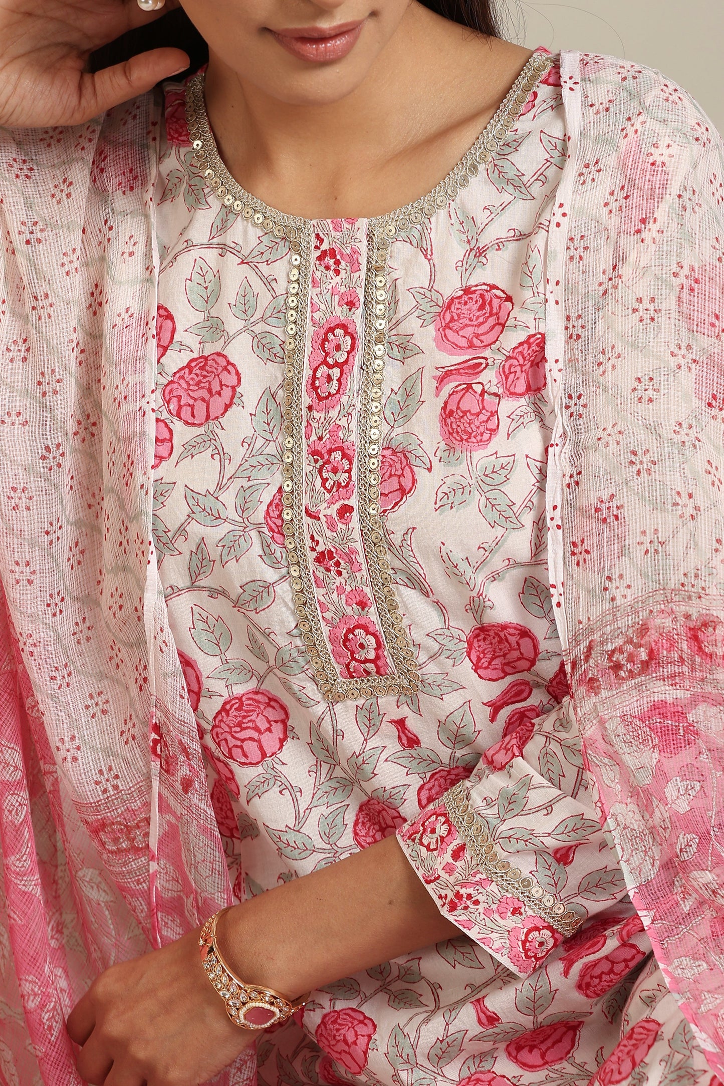 Murraya White Rosalia Kurta Set of 3