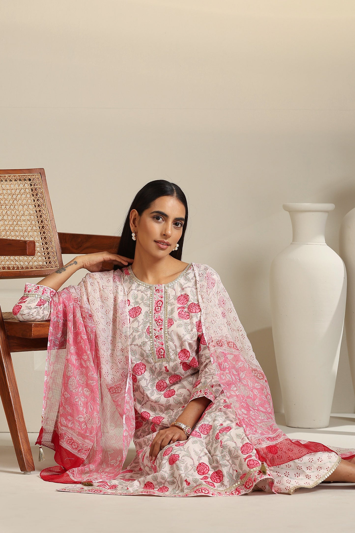 Murraya White Rosalia Kurta Set of 3