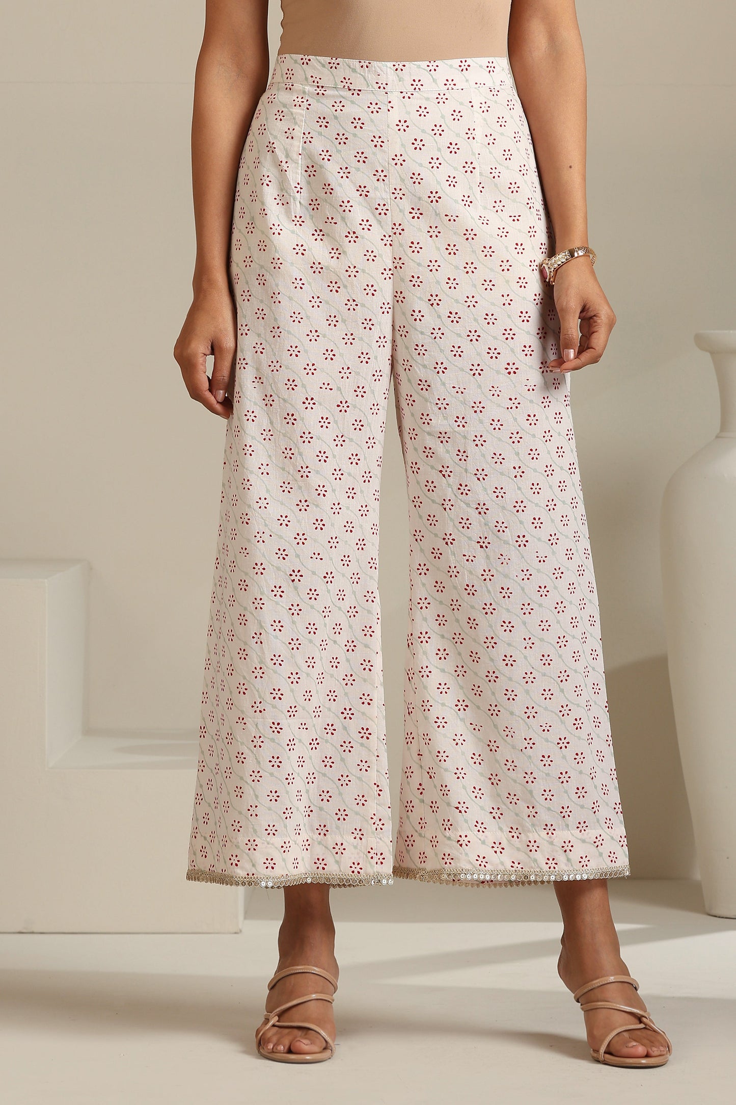 Murraya White Rosalia Kurta Set of 3