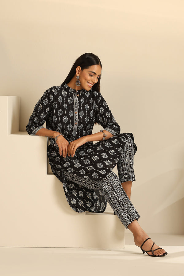 Murraya Black Onyx Kurta Set of 2