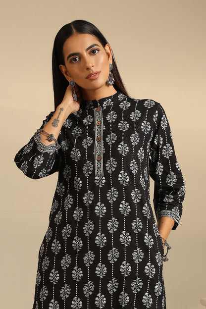 Murraya Black Onyx Kurta Set of 2