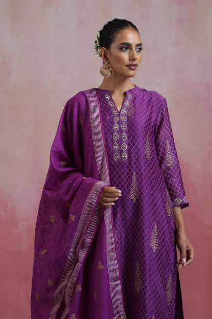 Murraya Purple Merlin Embroidered Chanderi Kurta Set of 3