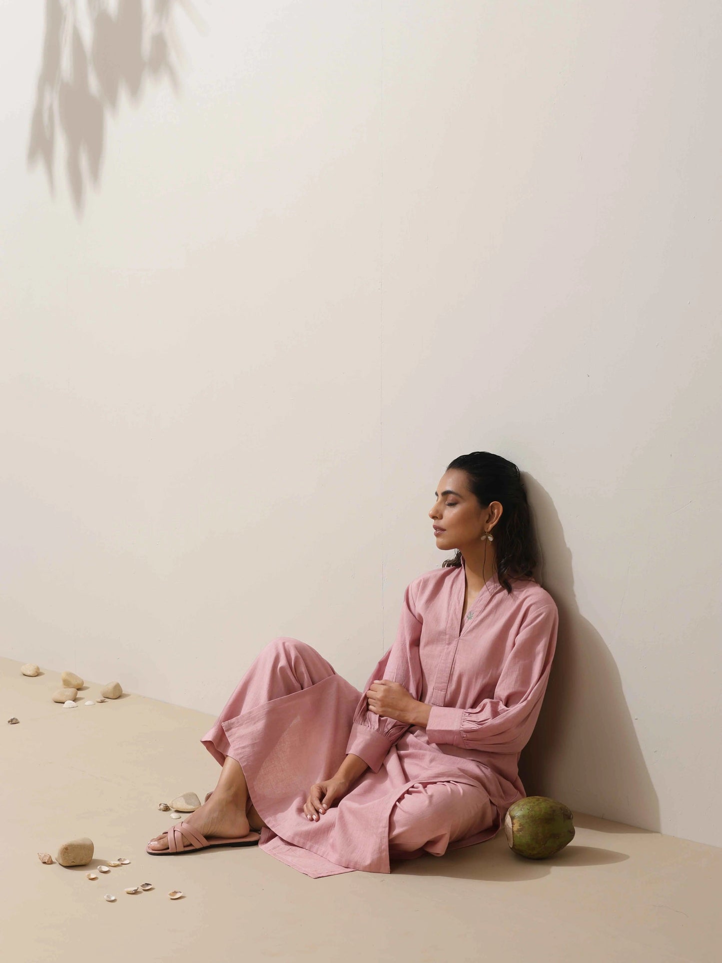 trueBrowns Pink Cotton Linen Kurta Pant Set