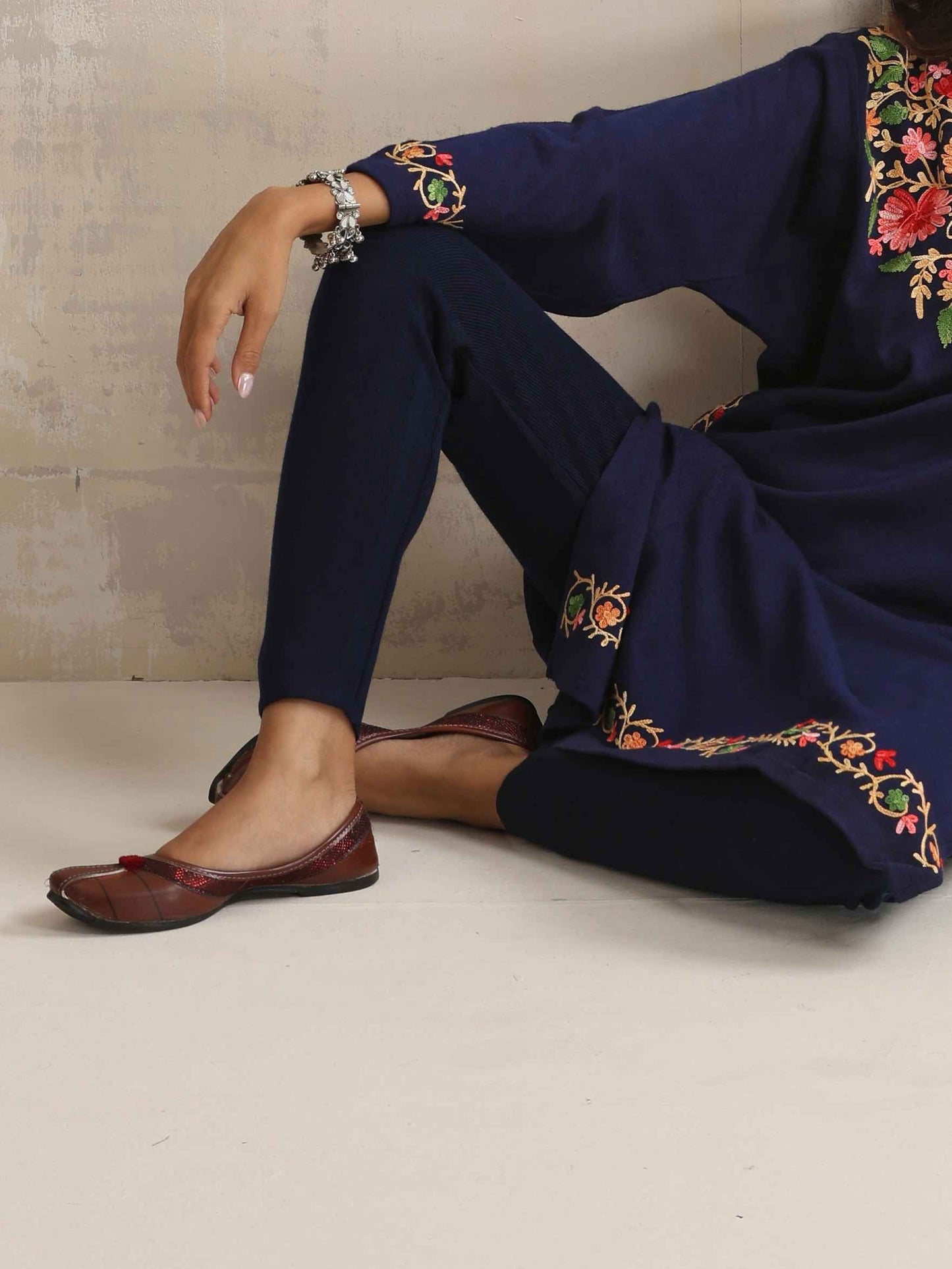 trueBrowns Blue Floral Embroidered Woollen Phiran Kurta