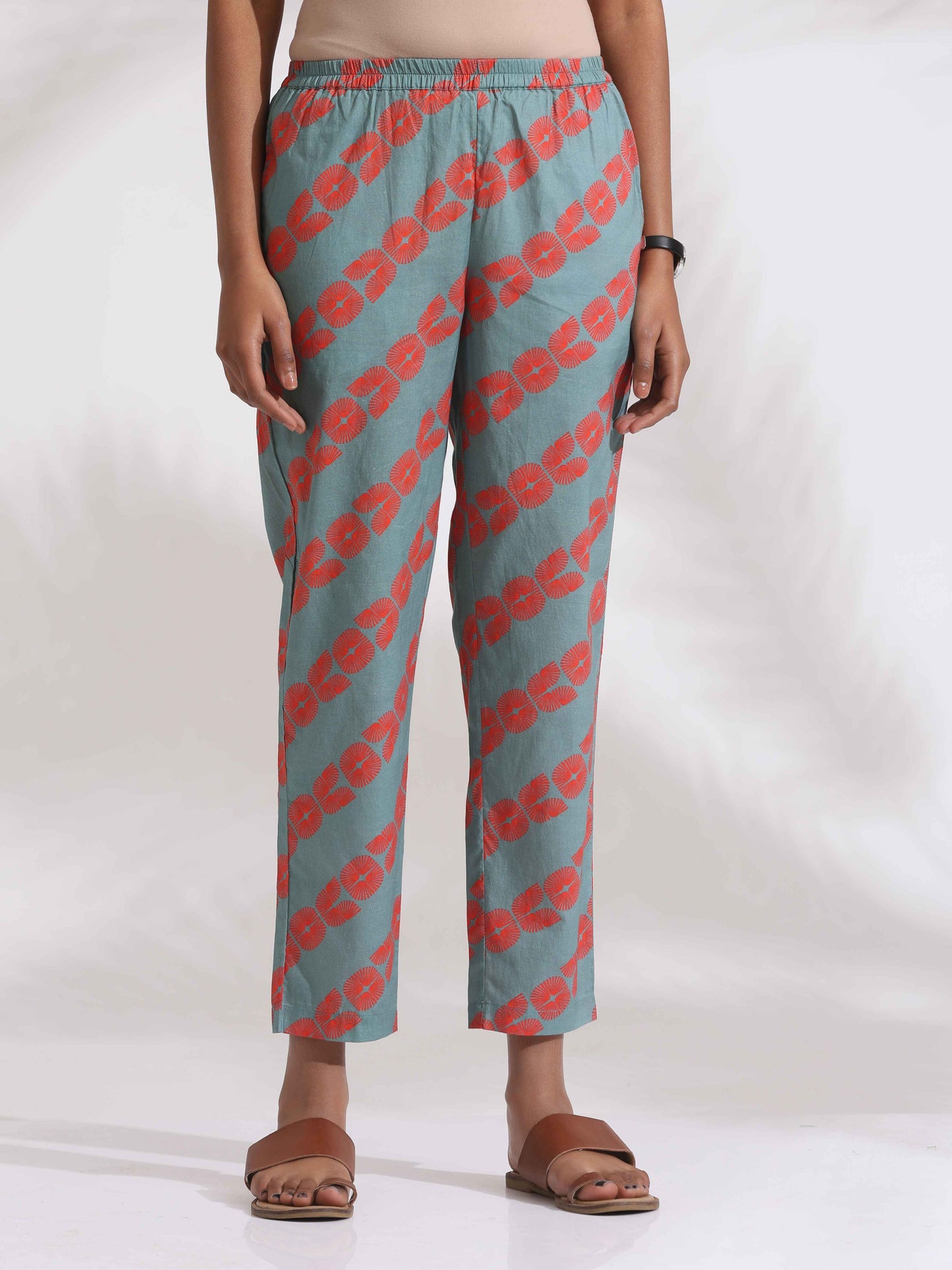 trueBrowns Red Cotton Print Flared Kurta Set