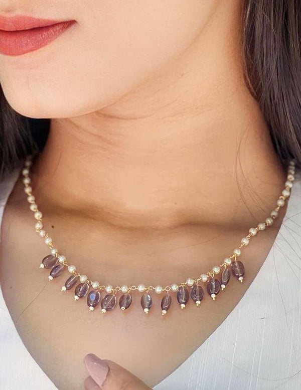 Pearl Necklace With Onyx Stone