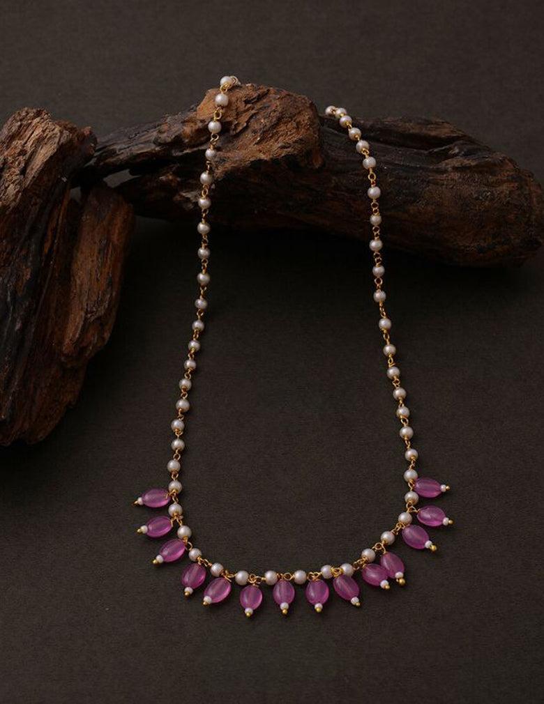 Pearl Necklace With Onyx Stone