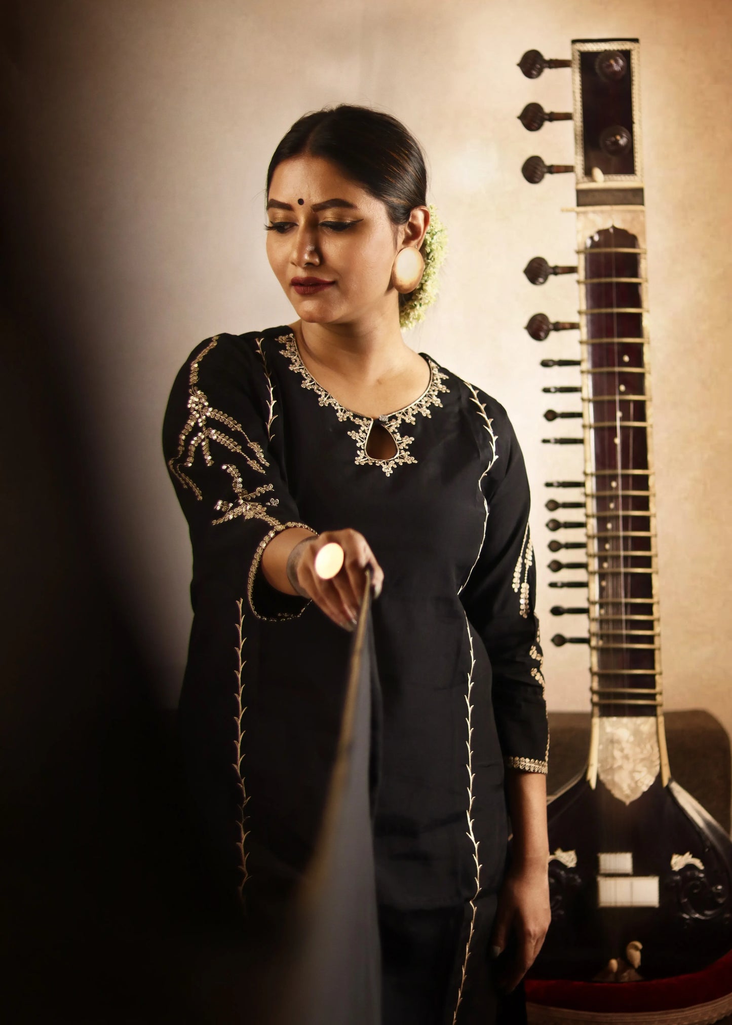 trueBrowns Black Embroidered Kurta Pant Dupatta Set