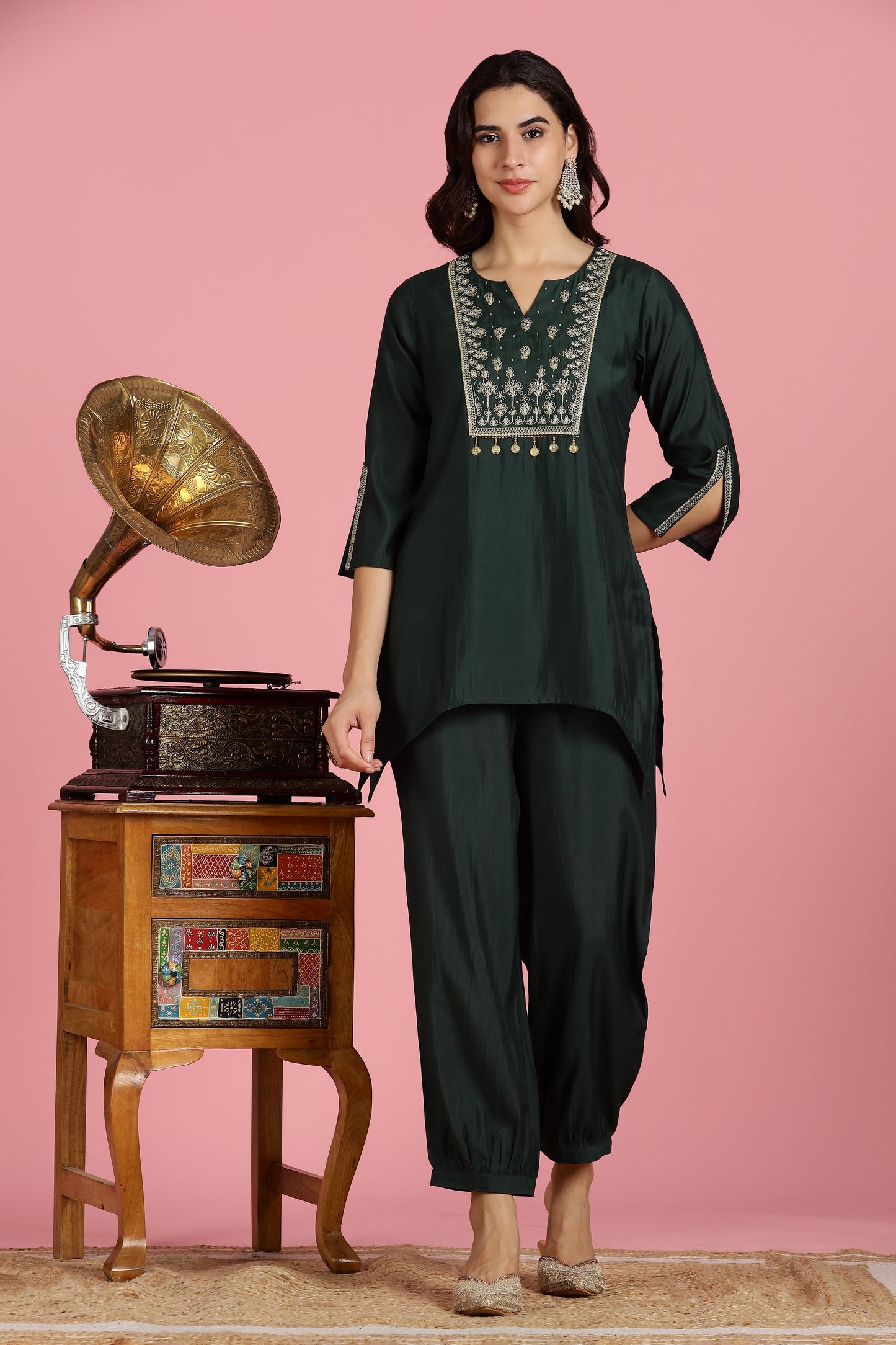 Chanderi Silk Bottle Green Kurta and Pants with Pocket  2PCS Set - LP