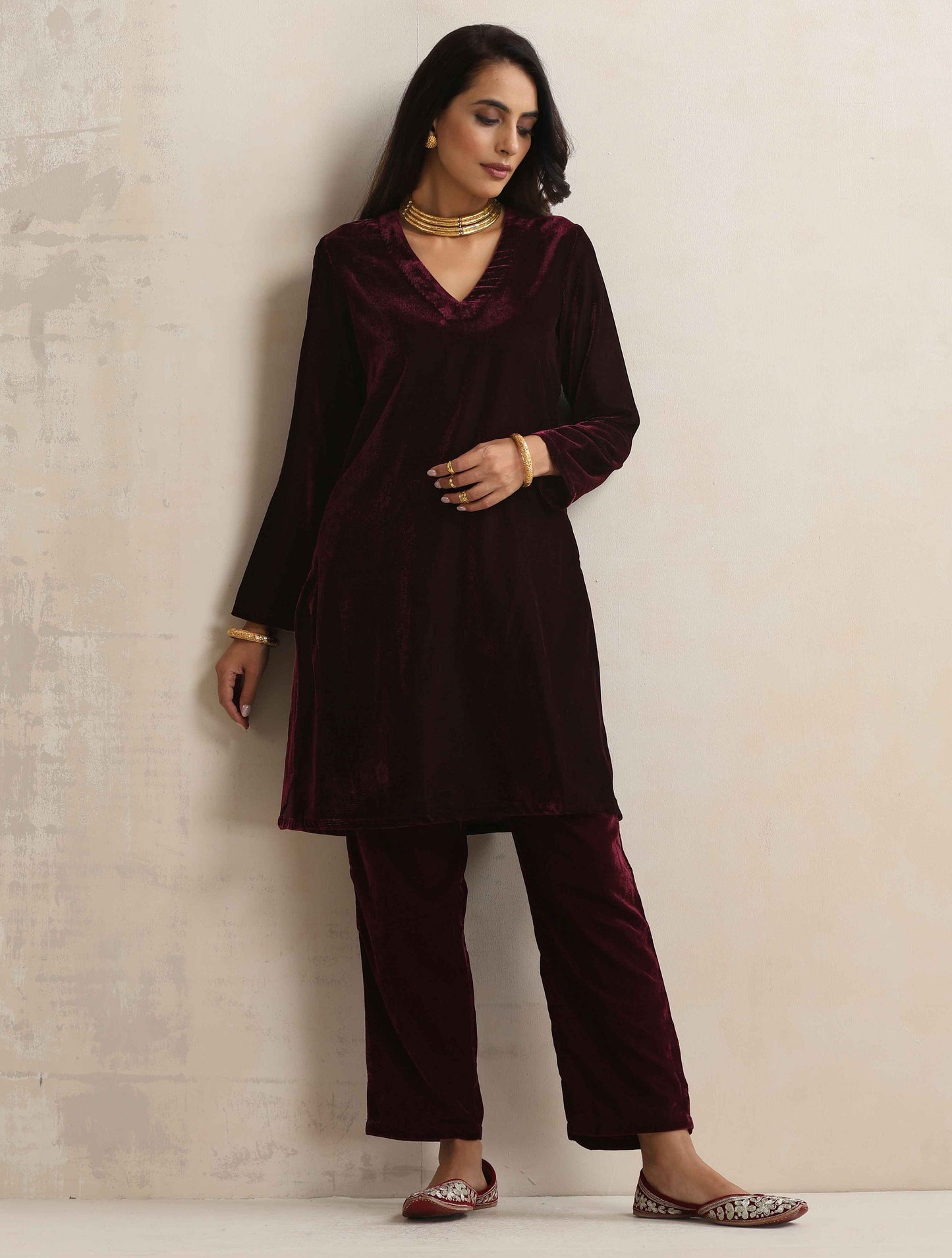 trueBrowns Purple Velvet Kurta Co-ord Set