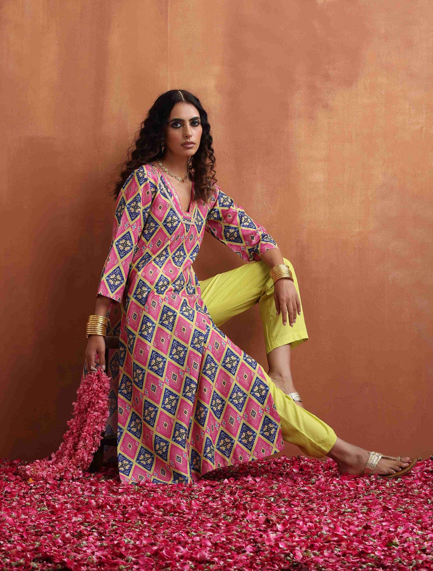 trueBrowns Pink Print High Slit Kurta Set