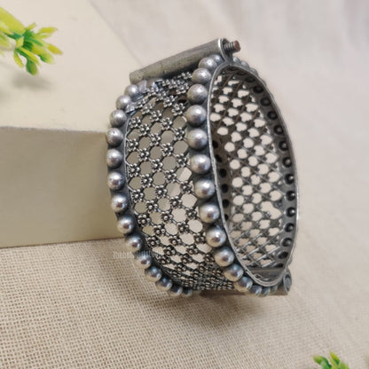 silver look alike oxidised kada 
