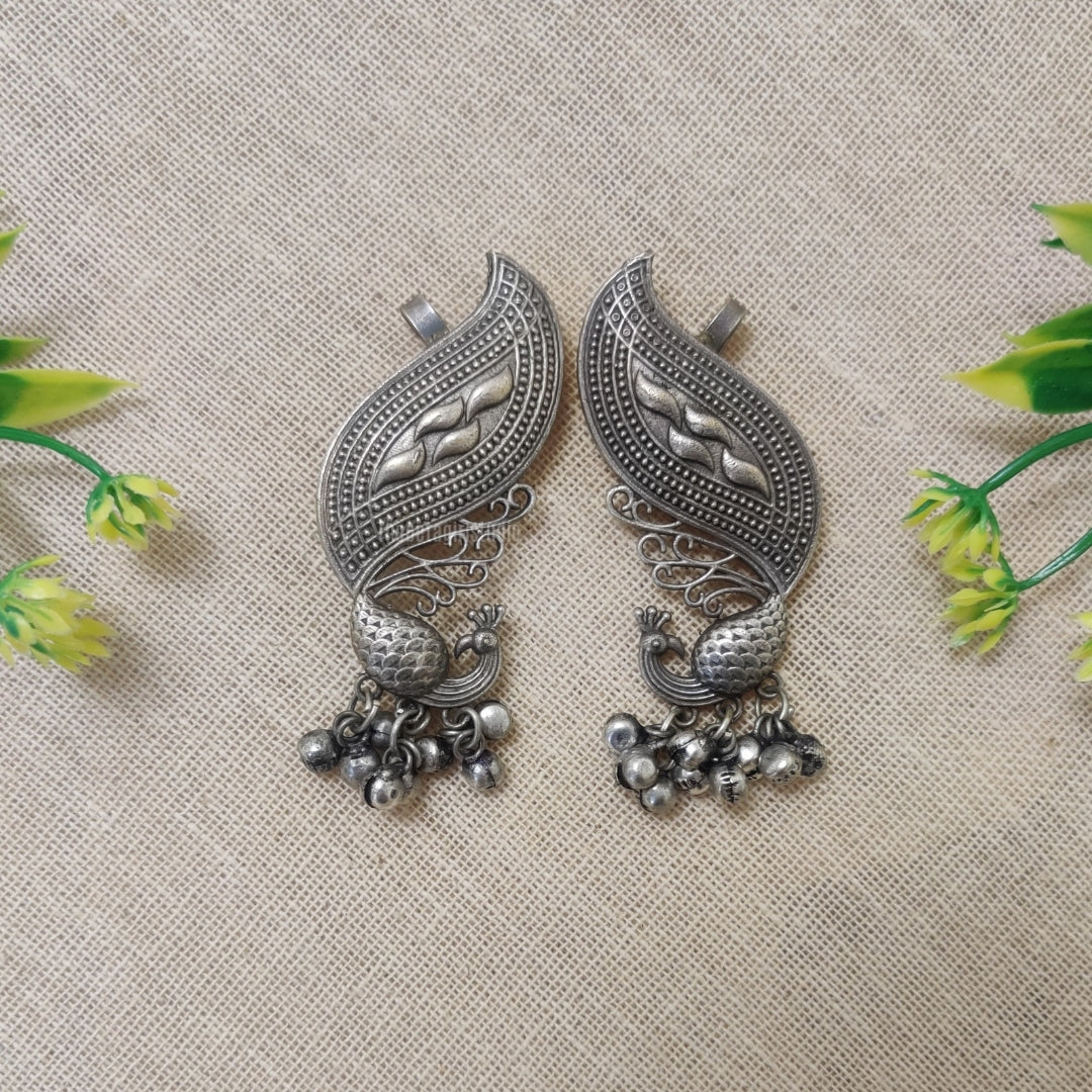 Peacock oxidised earcuff
