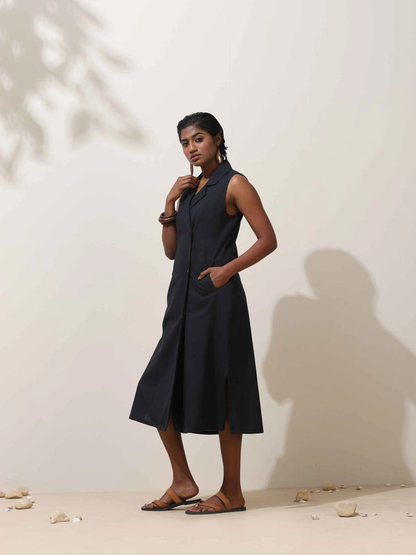 trueBrowns Black Cotton Linen Dress