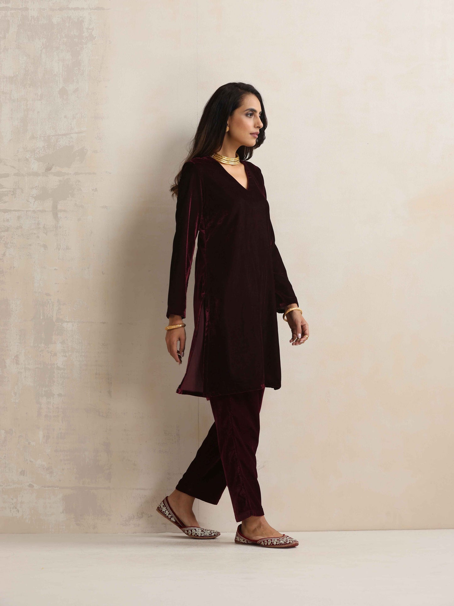 trueBrowns Purple Velvet Kurta Co-ord Set