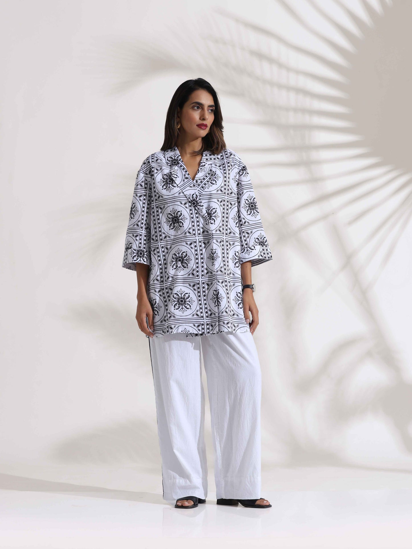 trueBrowns White Cotton Print Jacket Co-ord Set