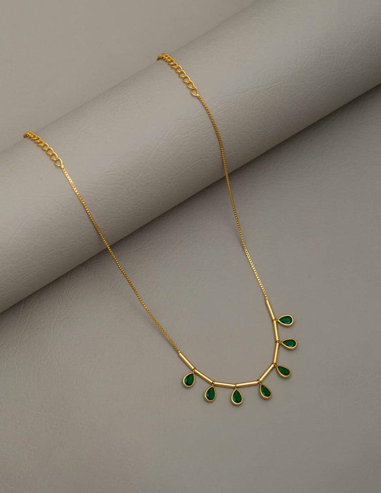 Gold tone Simple Necklace