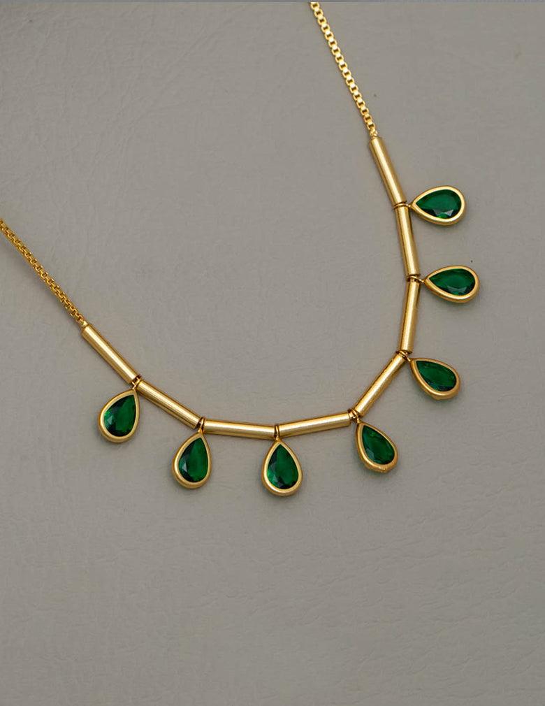 Gold tone Simple Necklace