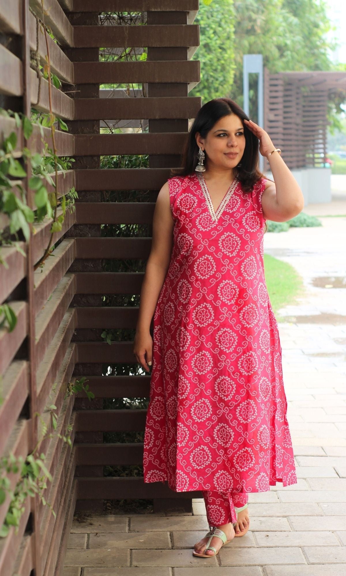 Baareeki Cotton Bright Pink Bandhani A Line Sleeveless Kurta with Lace Detailing & Pants