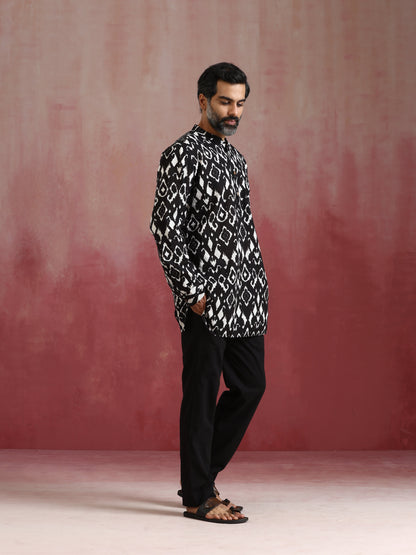 trueBrowns Men's Black Ikat Co-ord Set