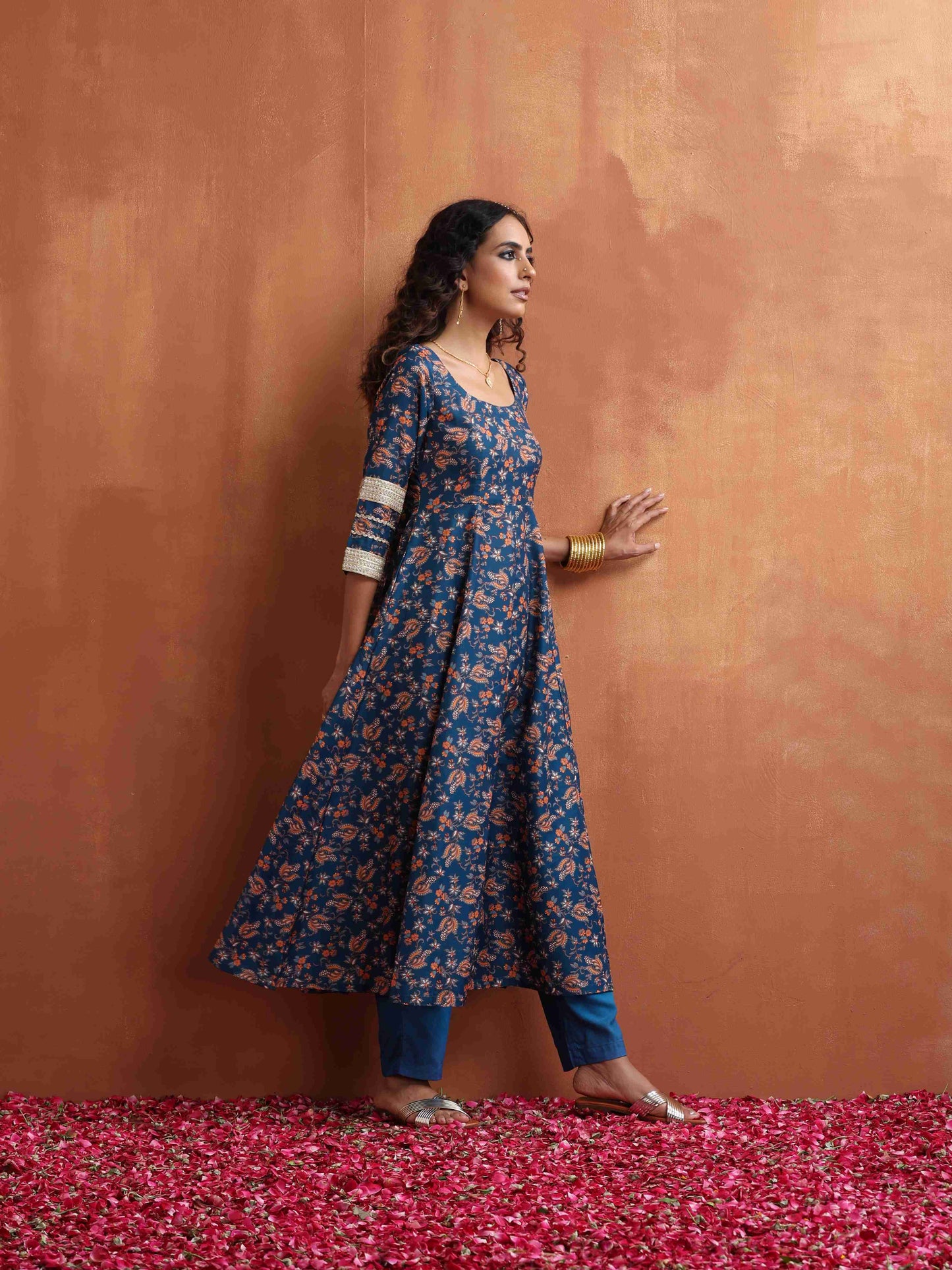 trueBrowns Blue Print Flared Anarakali Kurta Set