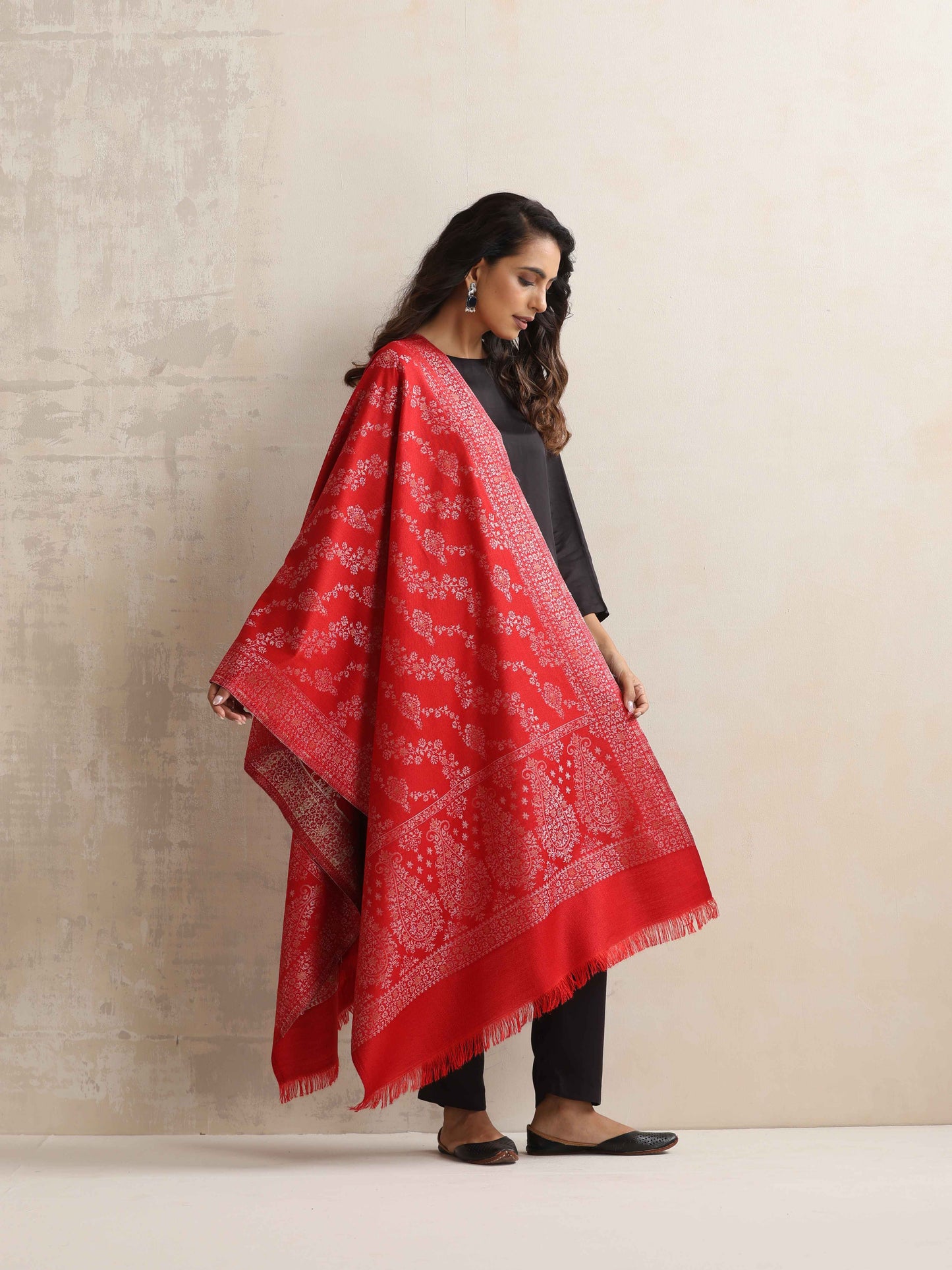 trueBrowns Red Woven Stole