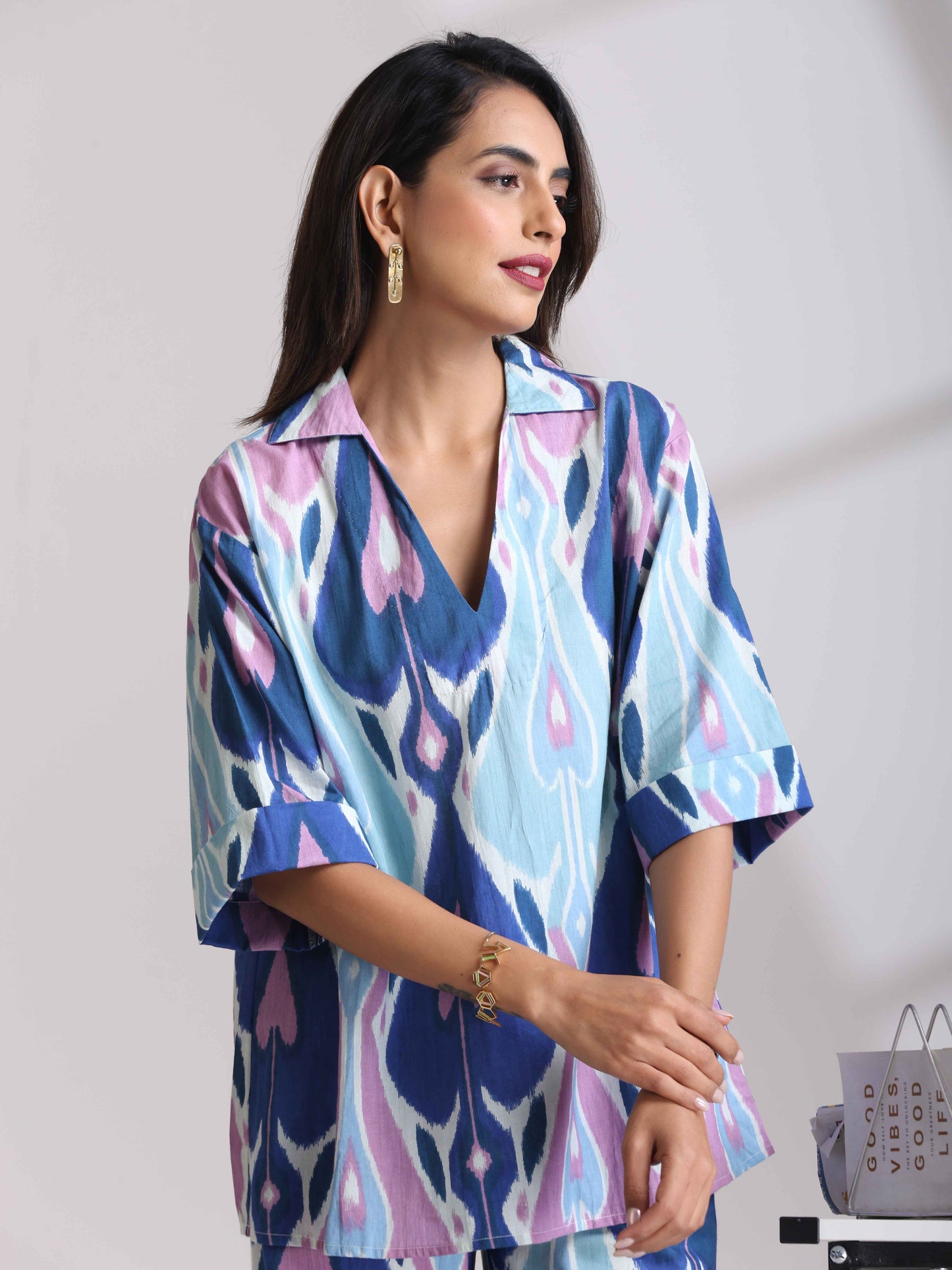 trueBrowns Blue Cotton Ikat V-neck Co-ord Set