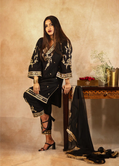 trueBrowns Black Embroidered Straight Kurta Pant Dupatta Set