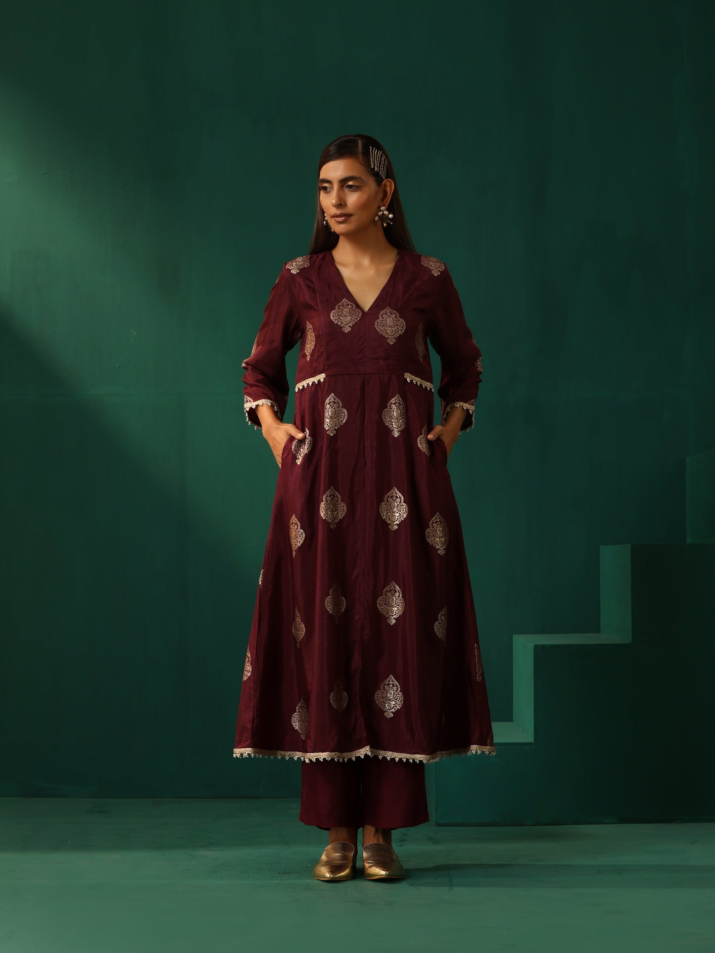 trueBrowns Wine Geometric Viscose Silk V-Neck Front Slit Kurta Pant Set