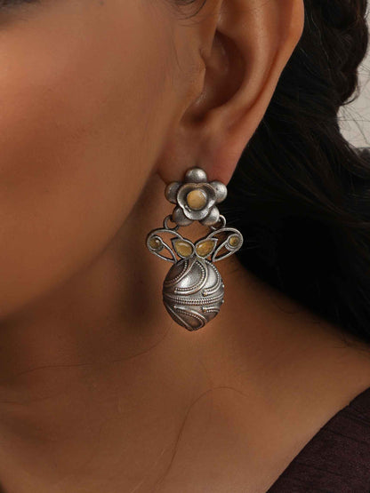 trueBrowns Silver Tone Oval Drop Earrings
