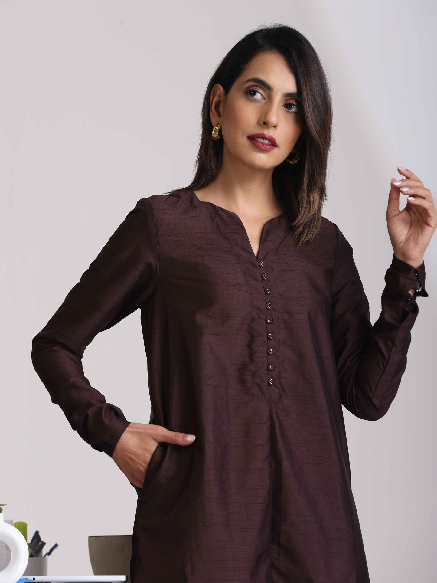 trueBrowns Cola Silk Kurta Co-ord Set