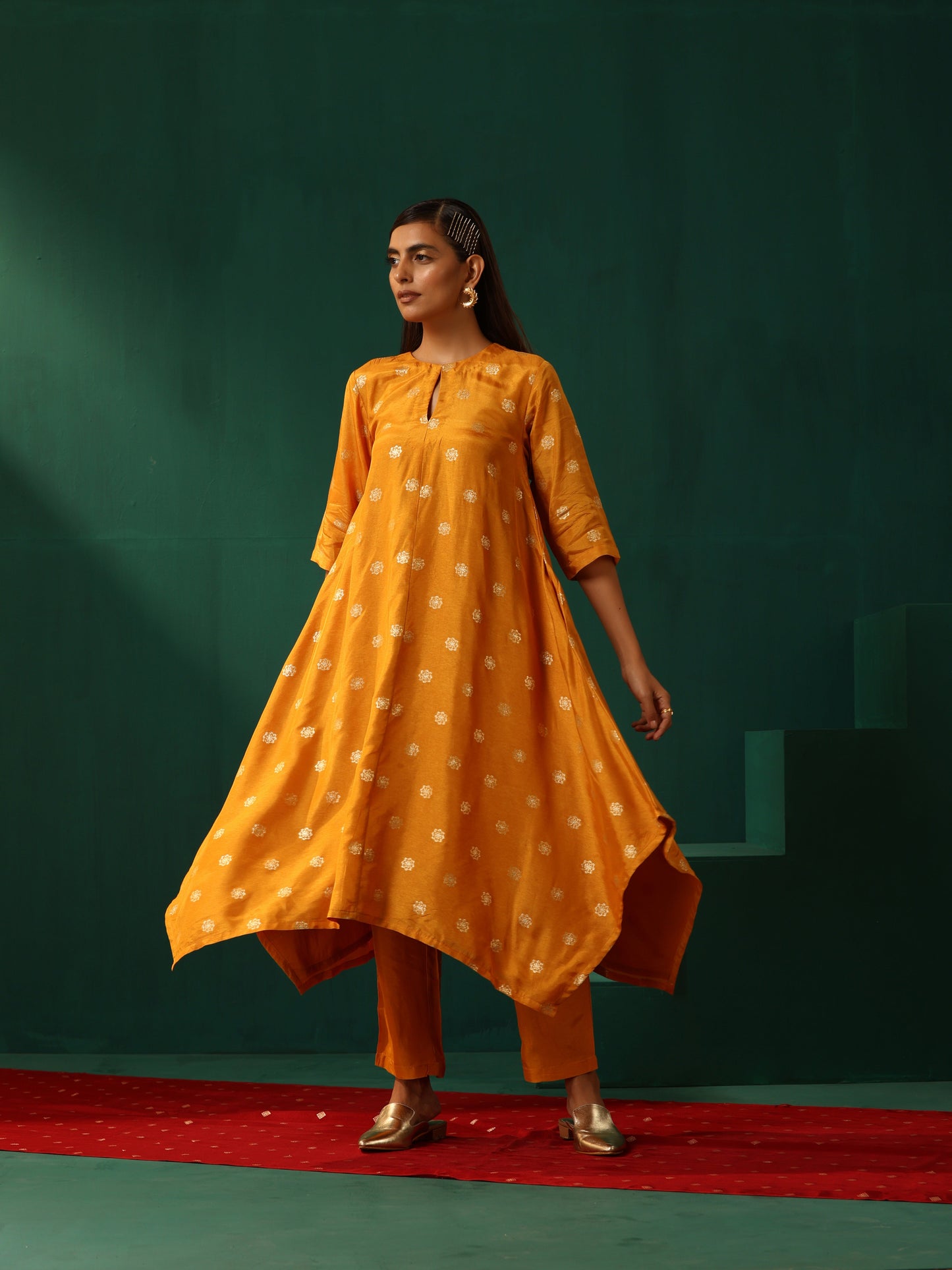 trueBrowns Mustard Geometric Floral Viscose Silk Handkerchief Kurta Pant Set