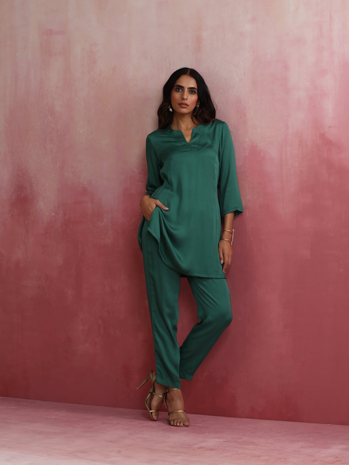 trueBrowns Green Straight Kurta Co-ord Set