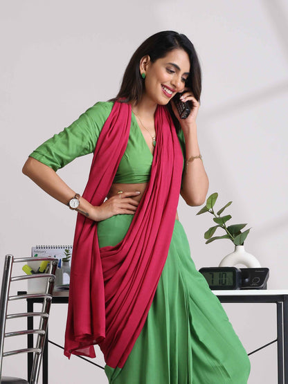 trueBrowns Green Pink Muslin Silk Pre-Stitched Saree