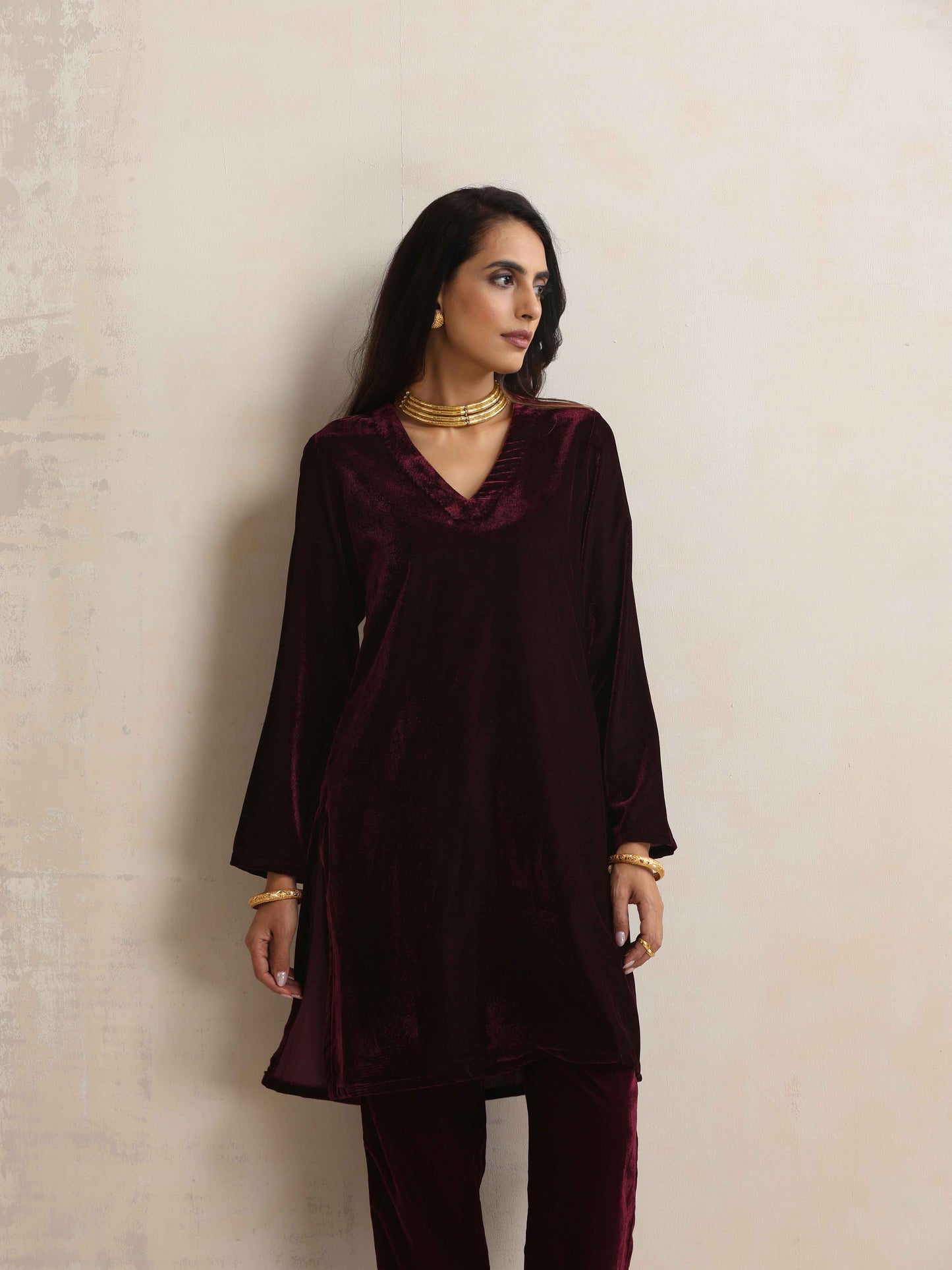 trueBrowns Purple Velvet Kurta Co-ord Set