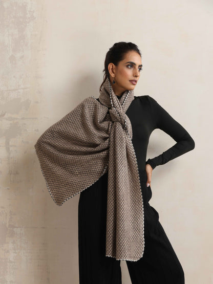trueBrowns Grey Check Stole