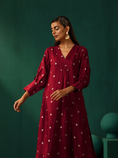 trueBrowns Maroon Diamond Viscose Silk Puff Sleeve Kurta Pant Set